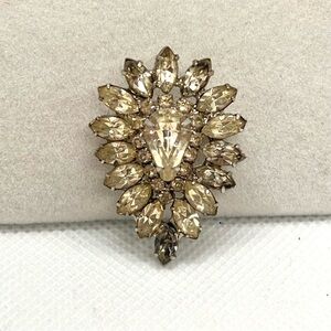 Beautiful Vintage Mid Century Water Drop Shape Bright Brooch Pin‎